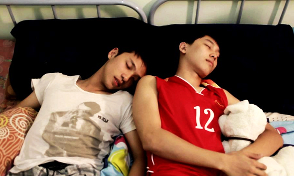 Featured image of post 马来西亚同志短片《同床异梦》