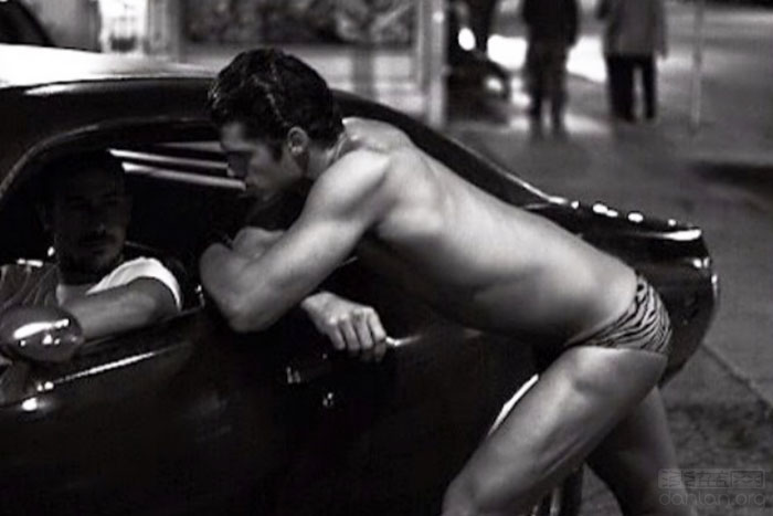 Featured image of post 困境与迷失：这个时代的MB们