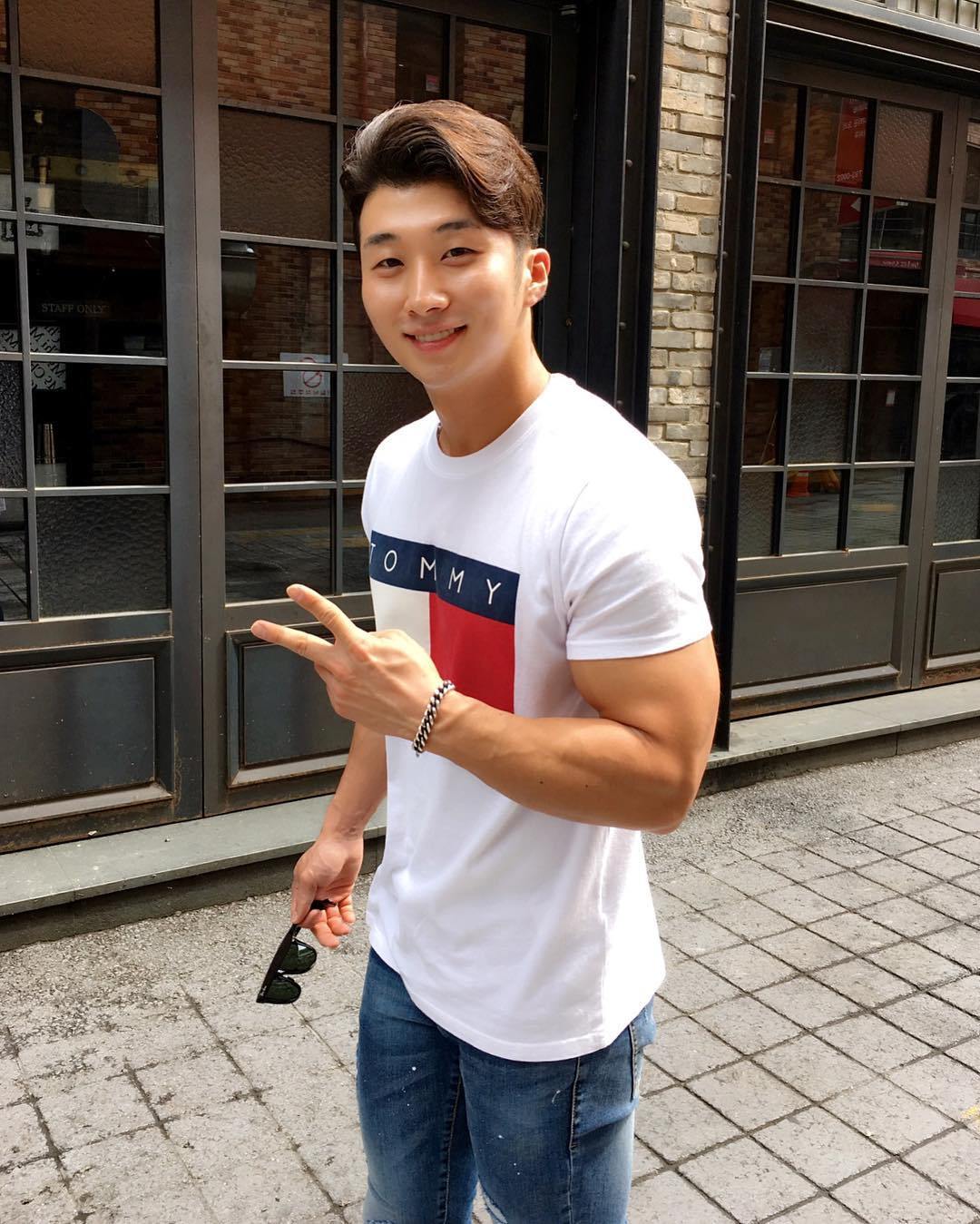 Featured image of post 韩国欧爸,健身教练，太好身材瞭