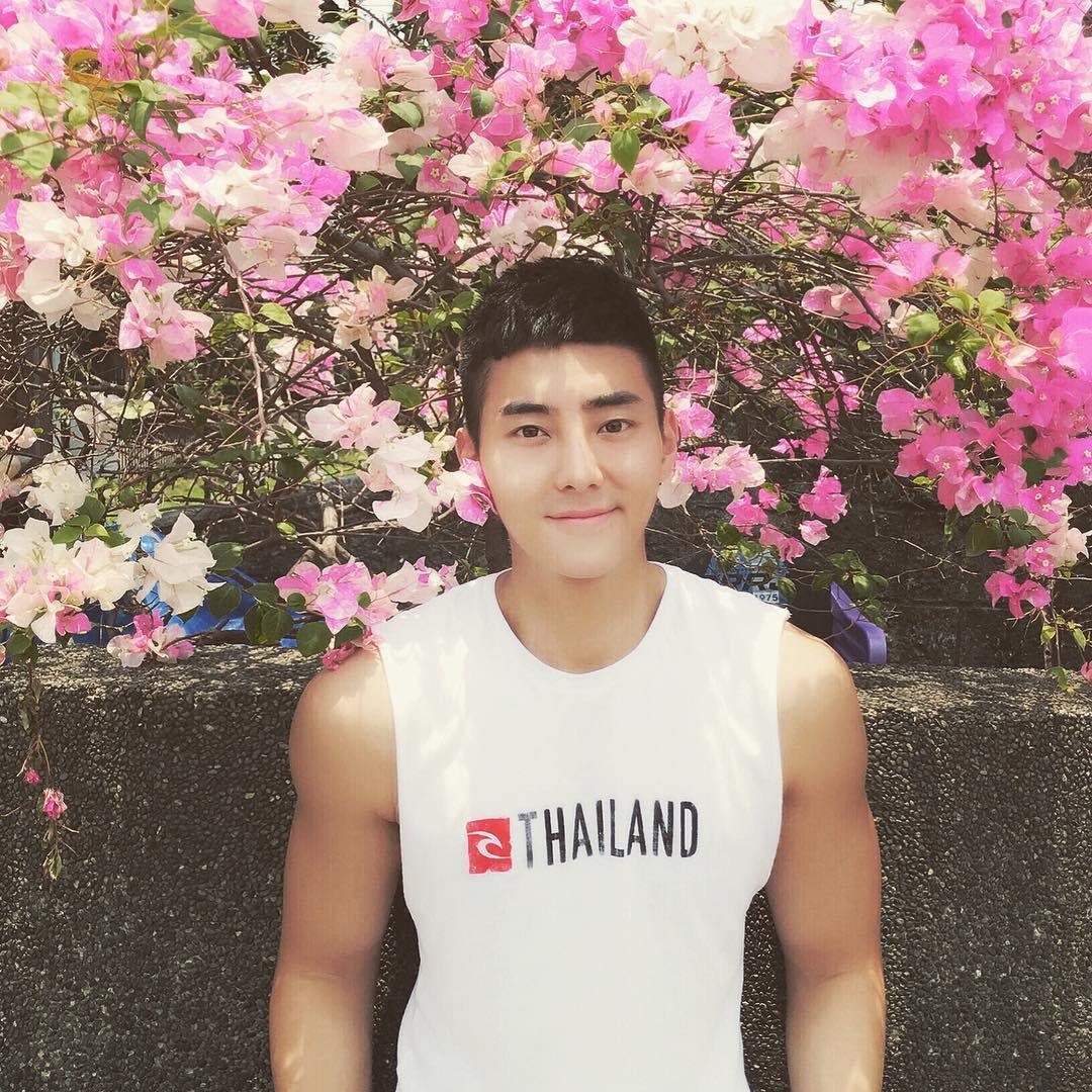 Featured image of post 北京小天菜，帅气鲜肉男…(IG介绍)